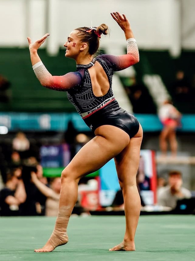 Alea Byrne of Illinois Gymnastics
